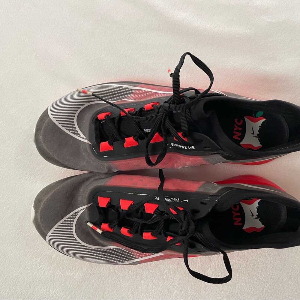 55 Nike Zoom Fly 3 NYC Marathon Black Bright Crimson CT1514-001